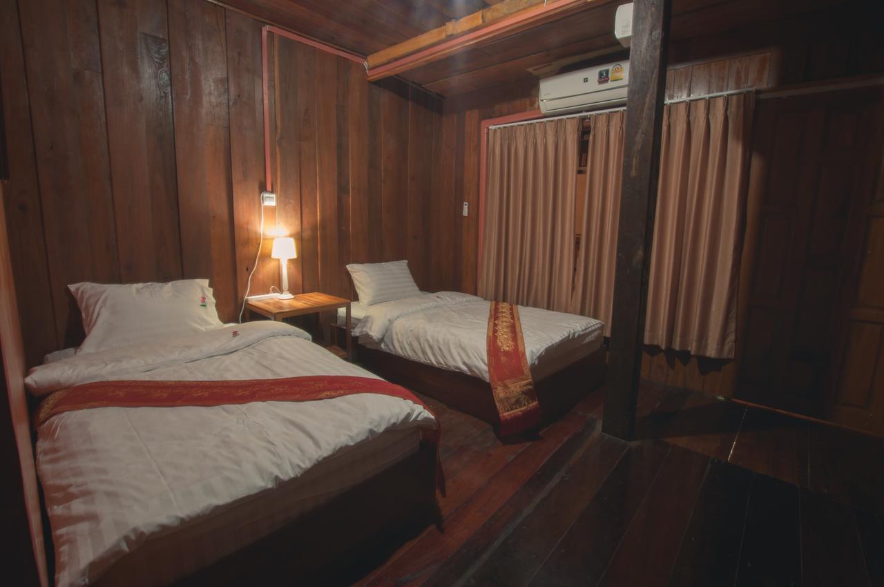 The History Cafe' & Guesthouse Sukhothai Dış mekan fotoğraf