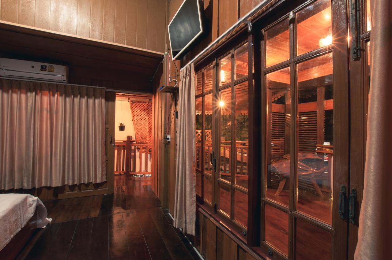 The History Cafe' & Guesthouse Sukhothai Dış mekan fotoğraf