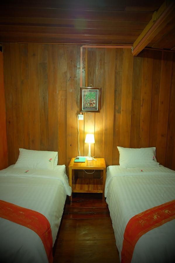 The History Cafe' & Guesthouse Sukhothai Dış mekan fotoğraf