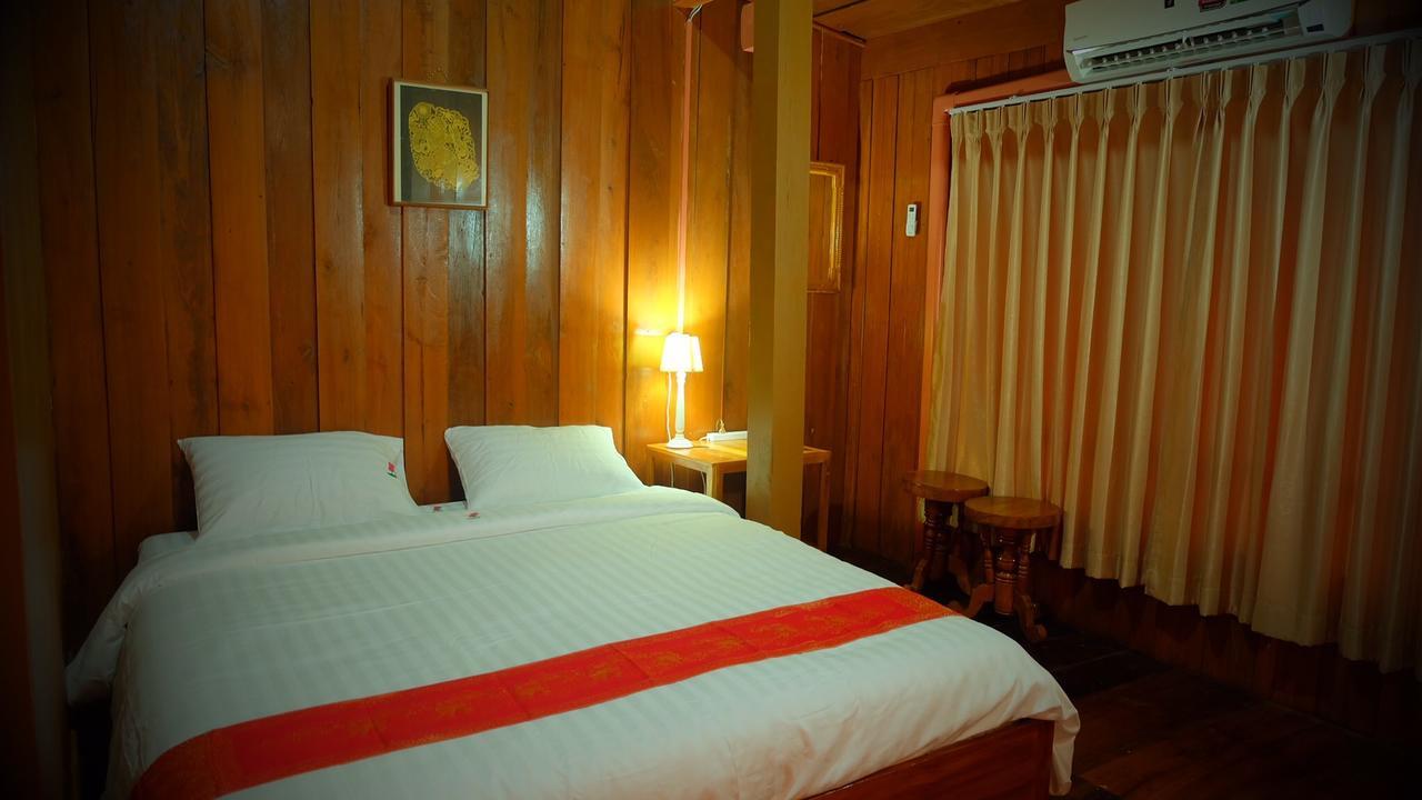 The History Cafe' & Guesthouse Sukhothai Dış mekan fotoğraf