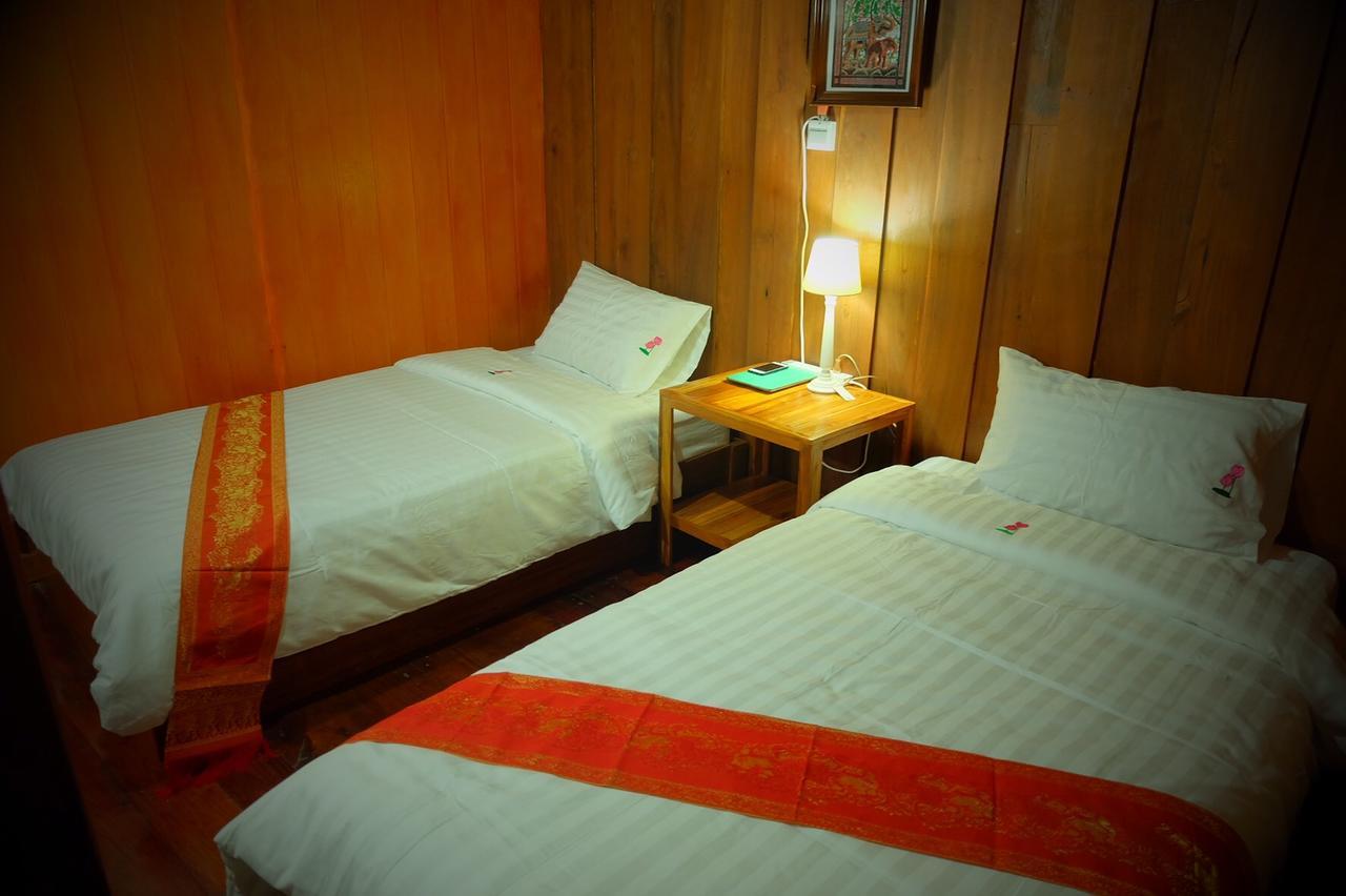 The History Cafe' & Guesthouse Sukhothai Dış mekan fotoğraf